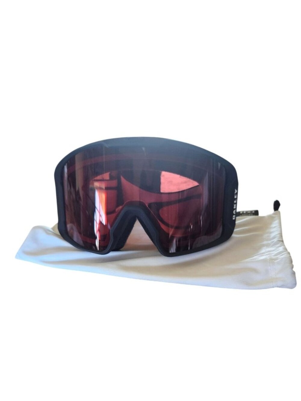 Oakley Prizm Snow Goggles With White Microfiber Bag w/tag